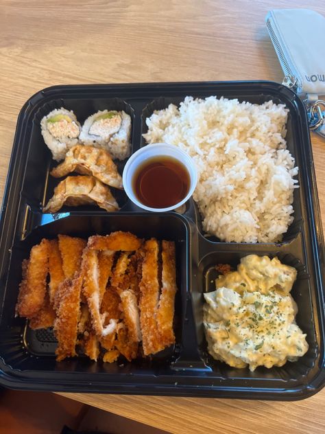 Chicken Katsu, Meal Prep Snacks, Japanese Lunch, Japanese Bento, Bento Recipes, Healthy Lifestyle Food, Work Lunch, Food Recepie, Food Obsession