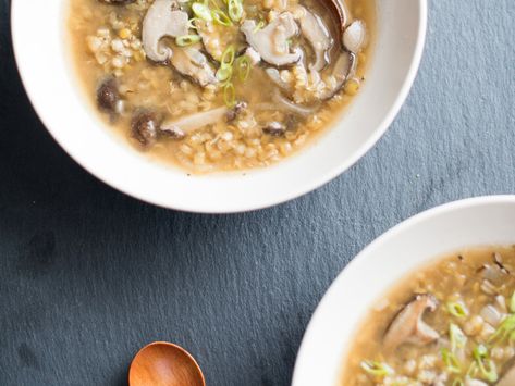 This easy miso soup recipe is healthy and quick and made with red lentils and shiitake mushrooms. Miso Soup Recipe Easy, Shiitake Mushroom Soup, Miso Soup Recipe, Mushroom Soup Recipe, Red Miso, Mushroom Soup Recipes, Healthy Sweet Snacks, Shiitake Mushrooms, Miso Soup