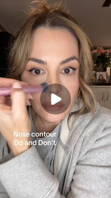 Erica Taylor on Instagram: "Nose contour Do and Donts #contour #contouring #dosanddonts #makeupartist #makeup #over40 #easymakeup #makeuphacks #nosecontour used @freck contour stick in deep" Contour The Nose, Nose Contour For Crooked Nose, Contouring A Crooked Nose, How To Contour Nose, Big Nose Tip Contour, The Power Of Nose Contour, Nose Contour Bulbous Tip, Erica Taylor, Nose Contour