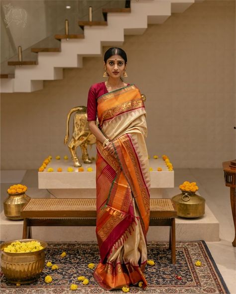 TULSI MADRAS (@tulsi.madras) • Instagram photos and videos Kanjivaram Pattu Sarees, Bride Sarees, Saree Pattu, Tulsi Silks, Saree Styling, Sleeveless Blouse Designs, Latest Silk Sarees, Kanjivaram Sarees Silk, Indian Bridal Sarees