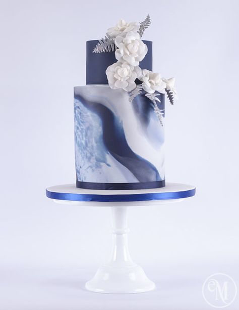 Marble Fondant, Wedding Cake Navy, Cake With Flowers, Square Wedding Cakes, Fondant Wedding Cakes, Silver Cake, Floral Wedding Cakes, Marble Wedding, Wedding Cakes Blue