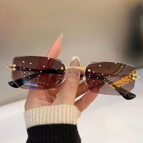 New Fashion Luxury Brand Square Sunglasses| Women|Vintage Oversize Sun Glasses |Female Big Frame Shades Black Lady UV400 Sunglasses Women Vintage, Summer Beach Party, Rimless Sunglasses, Eyewear Design, Unisex Sunglasses, Square Frames, Square Sunglasses Women, Fashion Sunglasses, Daily Fashion