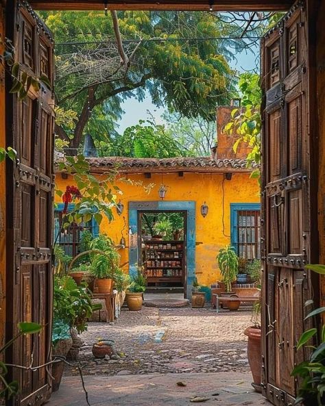 Small Mexican House, Salvador House, Mexican House Exterior, Hacienda Bathroom, Mexican Style House, Mexican Style Home, Building A Stone Wall, Mexican House, Arizona Decor