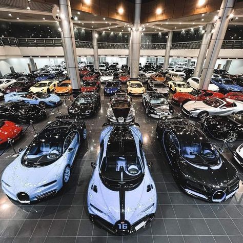 Kereta Sport, Luxury Car Garage, Carros Bmw, Mens Luxury Lifestyle, Rich Cars, Billionaire Lifestyle Luxury Living, Billionaire Luxury, Wallpaper Luxury, Luxury Private Jets