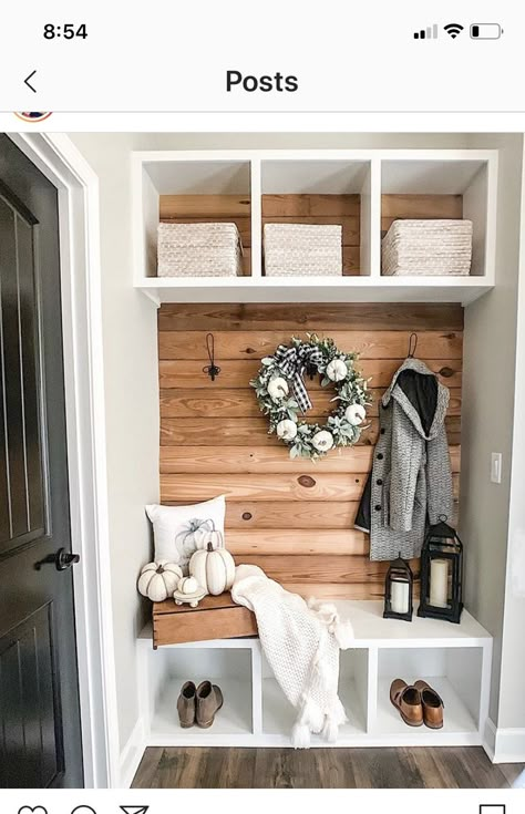 Mudroom Remodel, Mudroom Decor, Mudroom Design, Closet Remodel, Home Entrance Decor, Modern Kitchen Design Luxury, Ikea Hacks, House Entrance, Design Luxury