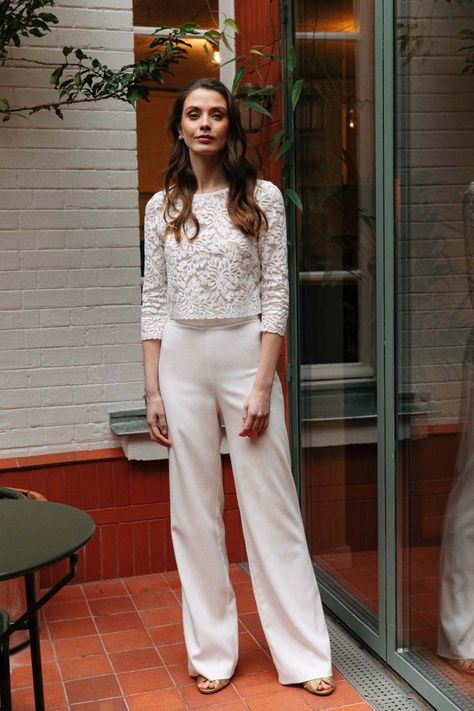 Tenue de mariage: robes, jupes, pantalons & combinaison Glitter Top, White Trousers, Civil Wedding, White Jacket, Tall Girl, Straight Pants, Got Married, Getting Married, Trousers