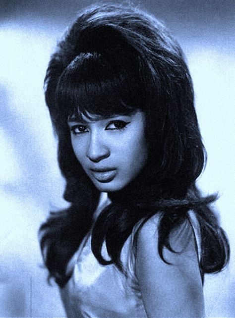 Ronnie Spector (1967) Ronnie Spector 60s, Hair Beehive, Dawn Wells, Mind Dump, Ronnie Spector, The Ronettes, Ronnie Wood, Mod Squad, Women Of Rock