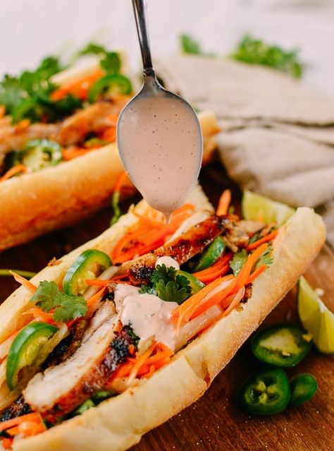 Best Easy Sandwiches, Chicken Banh Mi, Banh Mi Recipe, Lemongrass Chicken, Roast Beef Sandwich, Banh Mi Sandwich, Vietnamese Noodles, Woks Of Life, The Woks Of Life