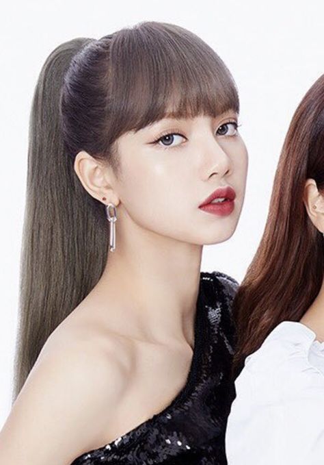 Lisa Videos Blackpink Cute, Lisa Hair, Hear Style, Lisa Blackpink Instagram, Red Velvet Joy, Lisa Blackpink Wallpaper, Blood Type, Aesthetic Women, Dress Sewing Patterns