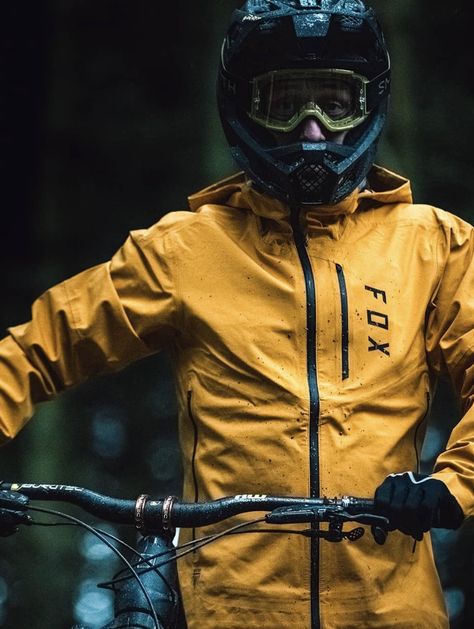 Mtb Outfit, Mountain Biking Photography, Mtb Clothing, Whats Wallpaper, Bike Mtb, Downhill Mtb, Enduro Mtb, Bmx Bicycle, Bike Chain