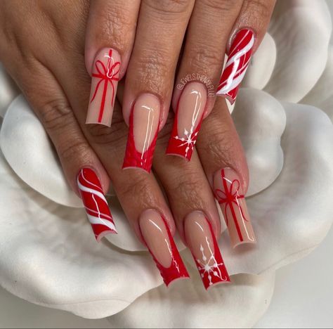 Coffin Acrylic Nails Holiday, Xmas Nails Medium Length, Long Christmas Acrylic Nails Red, Red Nail Set Christmas, Red Winter Acrylic Nails, Winter Christmas Nails Acrylic Red, Christmas Acrylic Nails Holiday Red, Red Christmas Nails Acrylic Long, Gel X Nail Designs Christmas