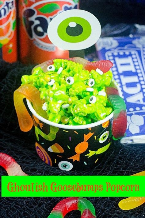 Looking for a sweet treat for your next haunted Halloween movie night? This ghoulish goosebumps popcorn is sure to be a hit with all your little ghosts and goblins. Find out how to make it and get a free movie rental too! w/ @Walmart, @Fanta, Act II and @GoosebumpsMovie #WalmartMovieNight #ad Goosebumps Dinner And A Movie, Halloween Popcorn Mix, Halloween Party Foods, Fun Halloween Party Food, Halloween Popcorn, Teen Crafts, Movie Crafts, Halloween Snack, Movie Rental