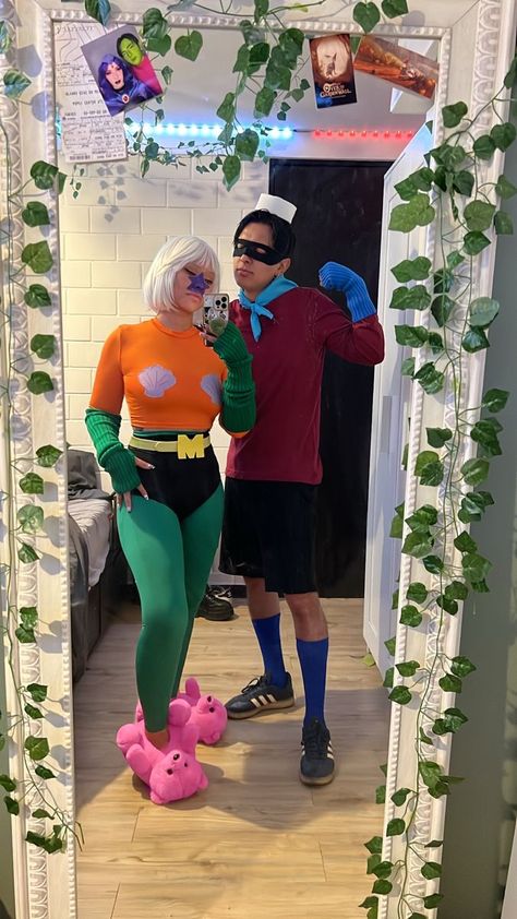 Mermaid Man And Barnacle Boy Couple, Cartoon Characters Couple Costumes Ideas, Mermaid Man And Barnacle Boy Costume Diy, Spongebob Couple Costume, Ideas Para Disfraces En Pareja, Mermaid Man And Barnacle Boy Costume, Gym Halloween Costume, Couples Halloween Outfits Costume Ideas, Cartoon Couple Costumes