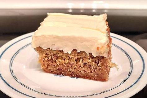 Crazy Banana Cake, Moist Banana Cake, Baking Measurements, Banana Cake Recipe, Go Bananas, Dump Cake Recipes, Moist Cakes, Banana Recipes, Banana Cake