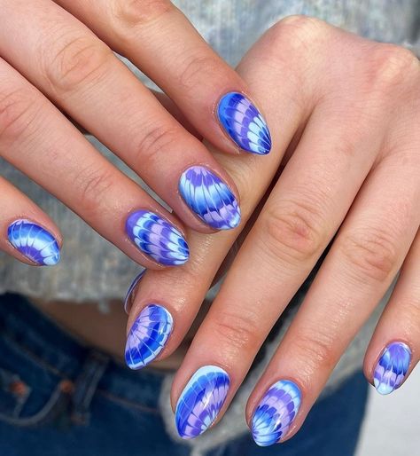 Tie Dye Nail Art, Feb Nails, Nail Art Tricks, Summer Nail Art Ideas, Art Tricks, Summer Nail Art Designs, Chrome Nail Art, Tie Dye Nails, Festive Nail Art