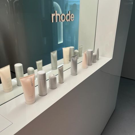 rhode pop-up store 🤍☁️ 10/10 experience though did technically queue for 5 hrs for a blush and lip tint that cost all my money, but everyone was so lovely and those free cinnamon buns!!! Rhode Pop Up Store, My Money, Cinnamon Buns, Pop Up Store, Lip Tint, Rhodes, Buns, In London, Pop Up