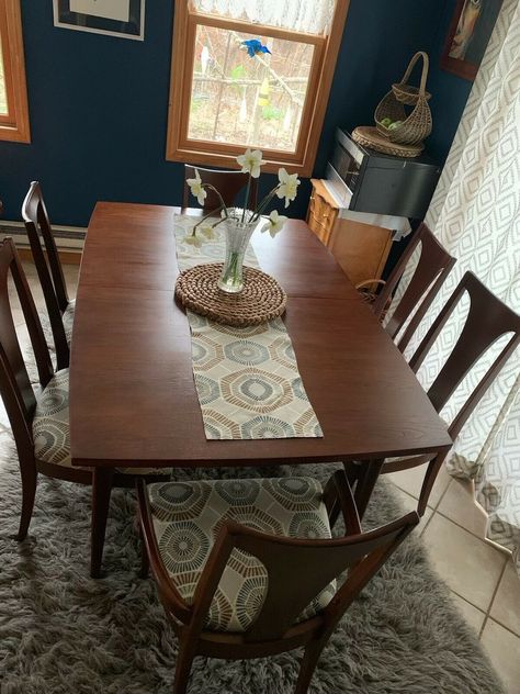 Broyhill Brasilia Table And 6 Dining Chairs Mid Century Modern 1962-1970 See the listing >>> https://everythingmcm.com/broyhill-brasilia-table-and-6-dining-chairs-mid-century-modern-1962-1970/ Dining Chairs Mid Century, Broyhill Brasilia, Mid Century Dining Chairs, Mid Century Modern Chair, Mid Century Chair, Century Modern, Mid-century Modern, Dining Chairs, Dining Table