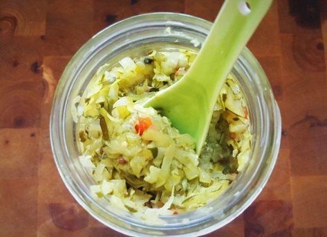 Fermented Zucchini, Zucchini Relish Recipes, Zucchini Salsa, Zucchini Relish, Zucchini Pickles, Summertime Snacks, Pepper Relish, Fermented Pickles, Fermentation Recipes