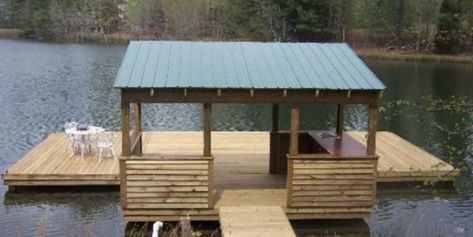 55 Easy and Inexpensive Floating Deck Ideas For Your Backyard (2022) Dock Ideas Pond, Pond Deck Ideas, Pond Dock, River Dock, Building A Dock, Dock Design, Dock Ideas, Lakeside Retreat, Dock House