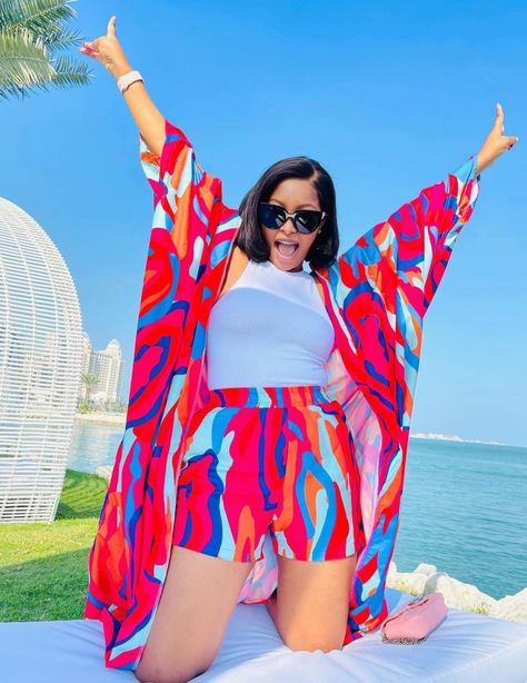 Honey Moon Outfit, Kimono Beach Outfit, Ankara Beach Wear, Beach Looks For Women, Cruising Outfits, Beach Attire For Women, Outfit For Vacation, Beach Wear For Women, Vacation 2025