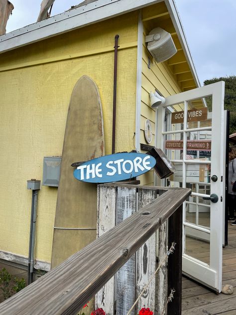 beach front beach store design aethetic store ideas store display europe european cottage store ideas beach vacation house Beach Store Design, Cottage Store, European Cottage, Small Store, Beach Stores, Vacation House, Store Ideas, Furniture Stores, Store Front