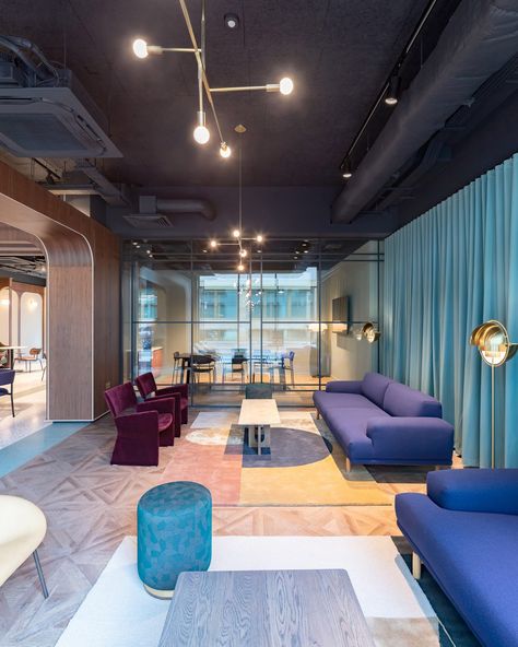 Tigg + Coll Architects revamps Chapter Old Street student housing Entrance Lobby, Brass Light Fixture, Glazed Walls, Student Housing, Student House, Art Deco Buildings, Terrazzo Flooring, Old Street, Flute Glass