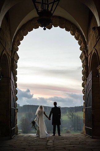 Chatsworth House, Derbyshire British Wedding, Wedding Venues Uk, Castles In England, Chatsworth House, Yosemite Wedding, Harry Potter Wedding, Regal Design, Breathtaking Wedding, England Wedding