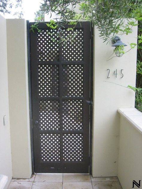 Modern Iron Gate Designs, Ornamental Iron Gates, Wet Kitchen, Iron Garden Gates, White Exterior Houses, Gate Designs Modern, Apartments Exterior, Modern Gate, House Fence Design