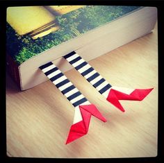 origami: DIY the wicked witch of the east bookmark Wicked Witch Of The East, Bookmark Diy, Origami Bookmarks, Origami Bookmark, Paper Cranes, Origami Rose, Folding Origami, Creative Bookmarks, Bookmark Craft