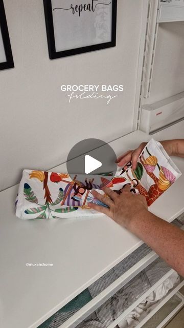 Folding Reusable Grocery Bags, Carrier Bag Storage Ideas, Shopping Bag Organization, Reusable Bag Storage Ideas, Folding Organization, Carrier Bag Storage, Reusable Bags Storage, Grocery Bag Storage, Folding Ideas