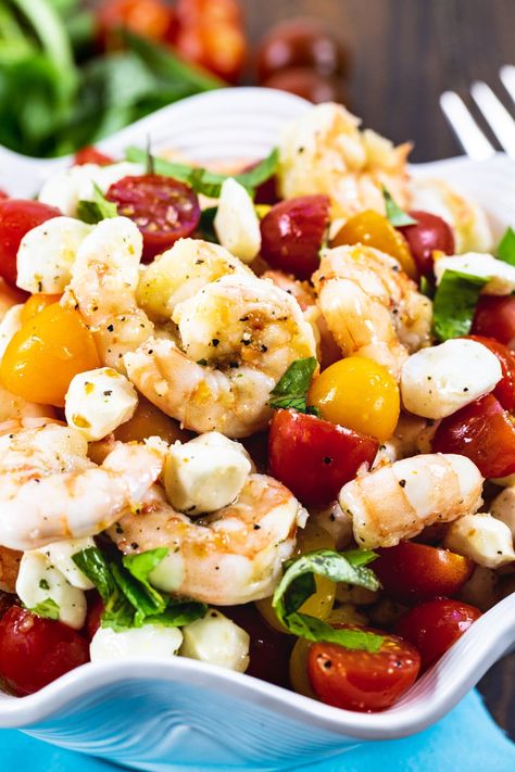 Shrimp Caprese Salad, Mozzarella Marinated, Tomato And Mozzarella Salad, Shrimp Tomato, Maine Seafood, Boat Snacks, Tomato And Mozzarella, Spicy Southern Kitchen, Ketosis Recipes