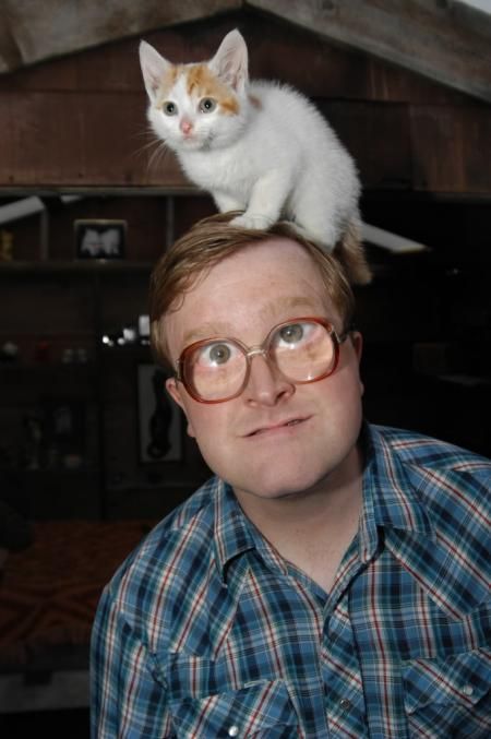 Bubbles - character in "Trailer Park Boys". Canadian comedy is a strange mix between English and American humor...anyway Bubbles  is the wisest man in the Trailer Park. But he DOES live in the shed he was abandoned in as a child with every stray cat in town. Still, he's the guy to go to if you need advice. Bubbles Trailer Park Boys, Bubbles Trailer Park, Sunnyvale Trailer Park, Dudes Be Like, American Humor, Trailer Park Boys, Mike Smith, Cat People, Trailer Park