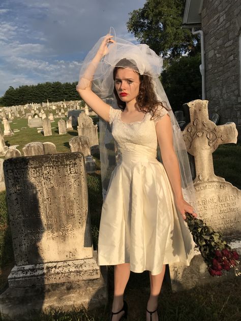 Undead Bride Costume, Runaway Bride Costume, Runaway Bride Aesthetic, 70s Bride, Elf Core, Worst Wedding Dress, Bride Aesthetic, Wedding Dress Photoshoot, Bride Costume