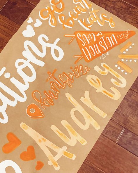 Duo grad party!! ❤️🧡 Grad Party Banner Ideas, Gameday Banner Brown Paper, Thanksgiving Painted Banner, Painted Signs On Brown Paper, Painted Banner Ideas, Gameday Banner, Homecoming Banner, Brown Banner, Grad Party Banner