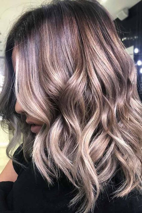 Sombre vs Balayage Highlights #balayage #highlights Dramatic Blonde Highlights, Highlights For Brown Skin, Light Brown Hair Shades, Highlights On Dark Hair, Hair Color 2017, Best Ombre Hair, Honey Blond, Beige Blond, Blonde Highlights On Dark Hair