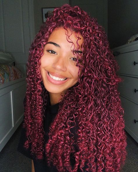 Red Hair Paint, Dyed Curly Hair, Red Curly Hair, Temporary Hair Color, Dyed Natural Hair, Hair Rinse, Light Rays, Color Your Hair, Hair Shine