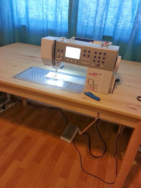 L Shaped Sewing Table Ideas, Drop In Sewing Machine Table Diy, Sewing Table Ideas Diy, Ikea Sewing Table, Sewing Table Ideas, Sewing Machine Table Diy, Quilting Table, Sewing Tables, Sewing Area