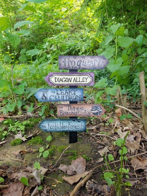 Harry Potter Garden Sign, free hand painted hand made wooden sign wood work custom decor summer gift Harry Potter Garden, Harry Potter Shower Curtain, Harry Potter Bridal Shower, Halloween Yard Signs, Flower Pot People, Harry Potter Decor, Whimsical Halloween, Harry Potter Christmas, Garden Whimsy