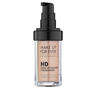 My Favorite Sephora Beauty Picks - Or so she says... Best Foundation For Oily Skin, Best Foundation Makeup, Cover Foundation, Celebrity Beauty Secrets, Foundation For Oily Skin, Makeup Tip, Smoky Eyes, Makeup Tricks, Skin Imperfection