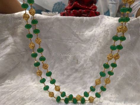 Jade Indian Jewellery, Green Beads Jewellery Designs, Green Beads Indian Jewellery, Beads Indian Jewellery, Beads Jewellery Designs, Gold Ideas, Antique Necklaces Design, Pumpkin Bead, Gold Necklace Indian