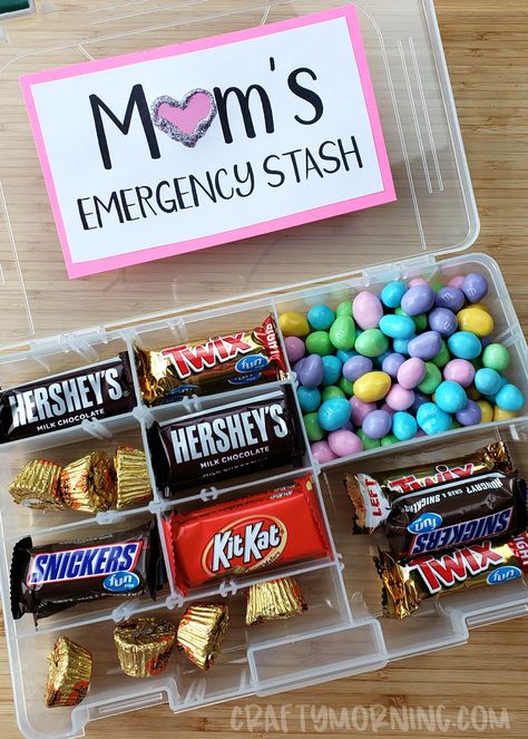 Diy Gifts For Christmas, Parents Gifts, Diy Mother's Day Crafts, Anniversaire Diy, Homemade Mothers Day Gifts, Diy Gifts For Mom, Mothers Day Crafts For Kids, Diy Mothers Day Gifts, Mother Birthday