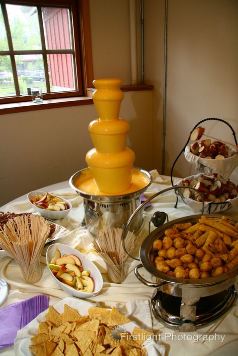 Chocolate Fondue Bar, Cheese Fountain, Chocolate Fountain Bar, Fondue Fountain, Nacho Bar, Fondue Party, Fondue Recipes, Reception Food, Wedding Buffet