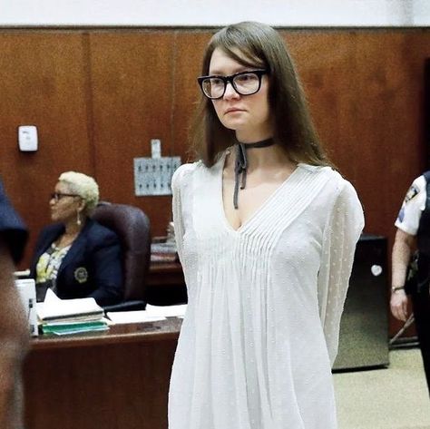 @shopyottsvtg on Instagram: "Anna Delvey a.k.a “the Soho Grifter” court look 2019. Guilty? Maybe. Slayed? Certainly. #annadelvey" Travis Alexander, Anna Delvey, 36 Questions, Jodi Arias, Tarot Book, Girl Guides, Big Wedding, Powder Pink, Just Girl Things