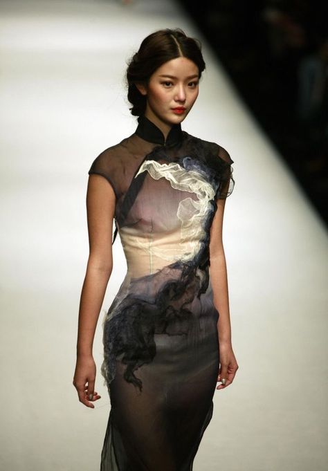 China Fashion Week, Chinese Dress, Mode Inspo, China Fashion, Mode Inspiration, Sheer Sleeves, Cheongsam, Fashion Details, A Dress