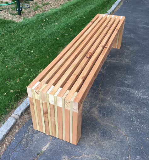 2x4 bench from scraps wood slat Wooden Bench Diy, 2x4 Bench, Outdoor Bench Plans, Diy Bank, Wood Bench Outdoor, Diy Wood Bench, Simple Benches, Pallet Patio, Outdoor Furniture Plans