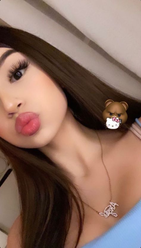 Latina Makeup Looks, Latina Makeup, Cute Makeup Looks, Selfie Ideas Instagram, Foto Ideas Instagram, Ideas For Instagram Photos, Cute Poses For Pictures, Cute Poses