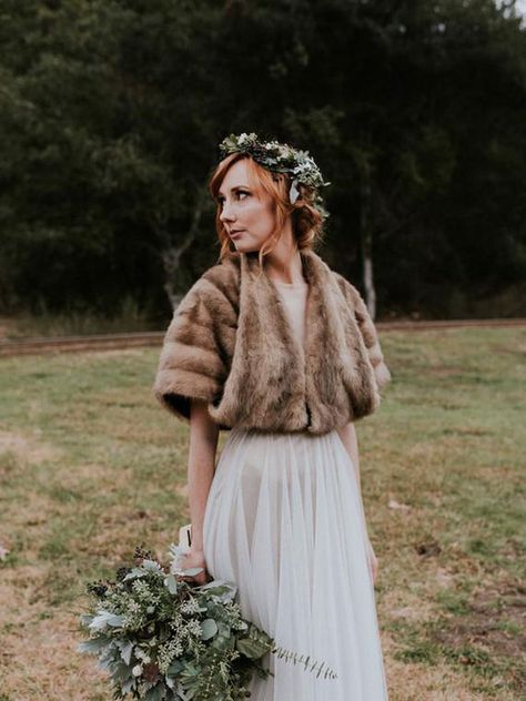 Fur Jacket Wedding, Winter Wedding Fur, Fur Shawl Wedding, Faux Fur Wedding, Winter Wedding Planning, Wedding Glam, Bridal Fur, Wedding Fur, Bridal Attire