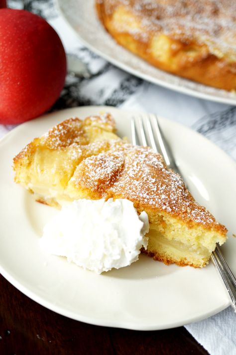 Apple Cake Recipes, A Piece Of Cake, Apple Desserts, Piece Of Cake, Italian Desserts, Apple Cake, Apple Slices, Food Cakes, Apple Recipes