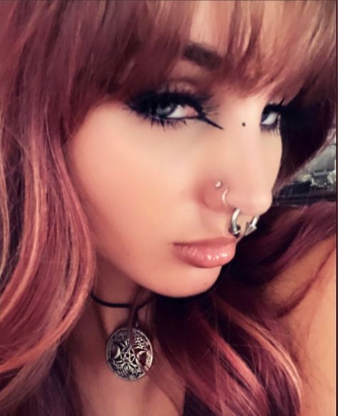 8g Septum, Body Piercings, Septum Piercing, Girl Crush, Future Tattoos, Piercings, Makeup Looks, Tattoos, Makeup