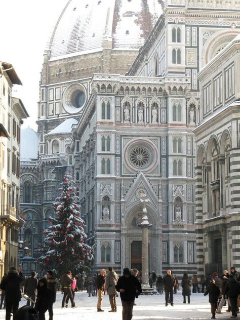 Florence Italy Winter Aesthetic, Florence In Winter, Florence Christmas, Florence Winter, Italy Winter, Christmas In Italy, Beautiful Streets, City Landscape, Future Travel